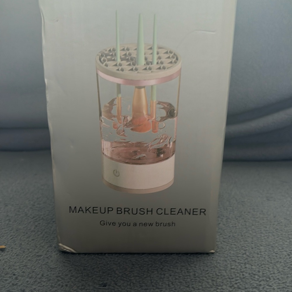 Make up brush cleaner —